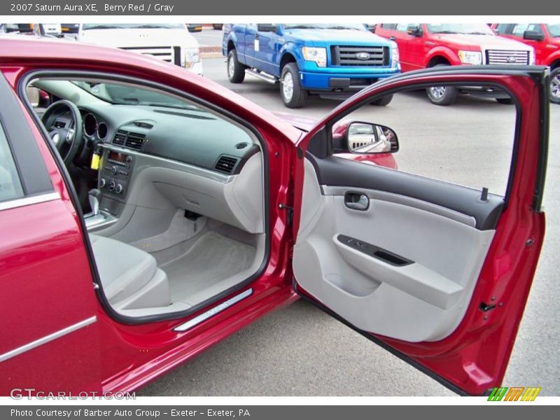 Berry Red / Gray 2007 Saturn Aura XE