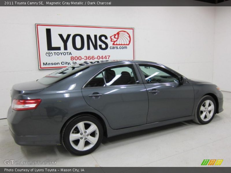 Magnetic Gray Metallic / Dark Charcoal 2011 Toyota Camry SE