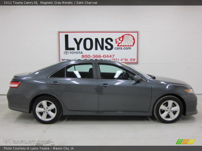 Magnetic Gray Metallic / Dark Charcoal 2011 Toyota Camry SE