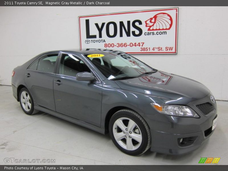 Magnetic Gray Metallic / Dark Charcoal 2011 Toyota Camry SE