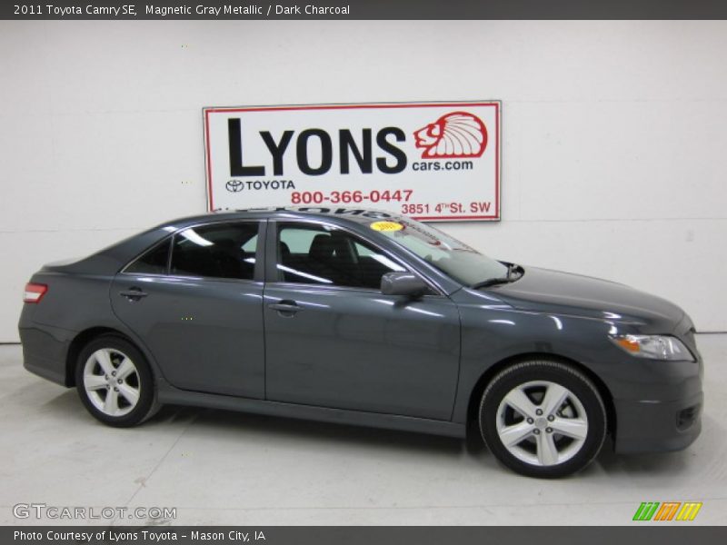 Magnetic Gray Metallic / Dark Charcoal 2011 Toyota Camry SE