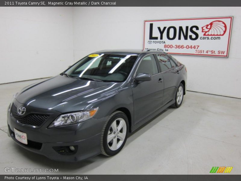 Magnetic Gray Metallic / Dark Charcoal 2011 Toyota Camry SE
