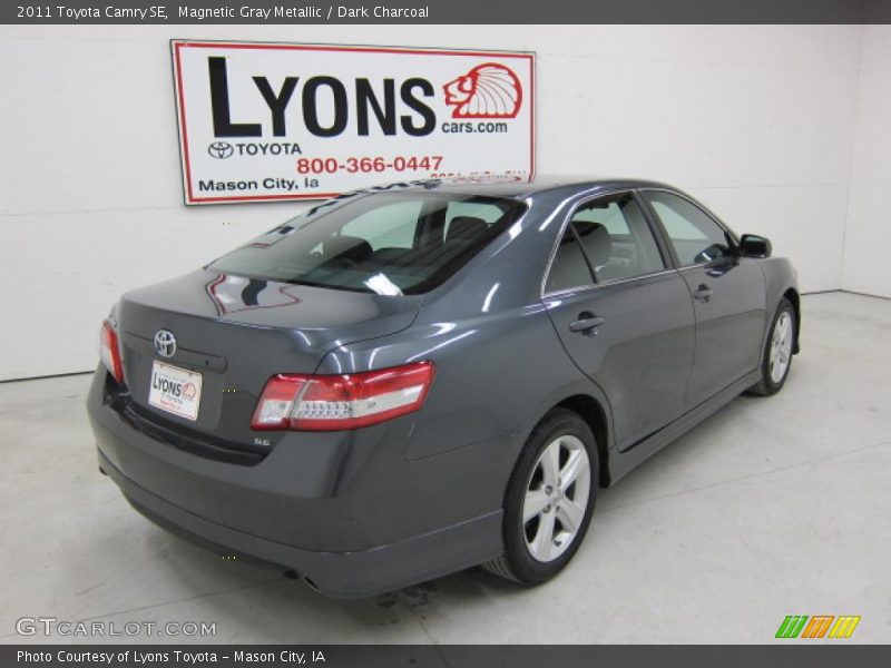 Magnetic Gray Metallic / Dark Charcoal 2011 Toyota Camry SE