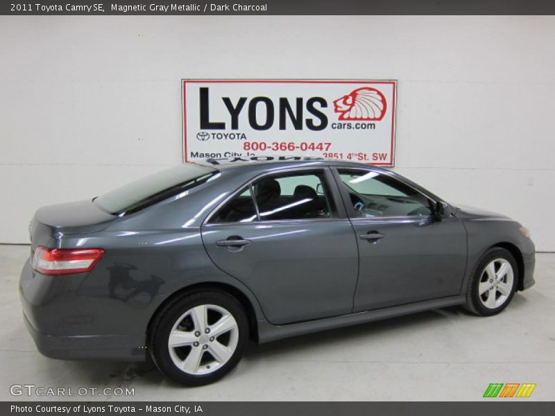 Magnetic Gray Metallic / Dark Charcoal 2011 Toyota Camry SE