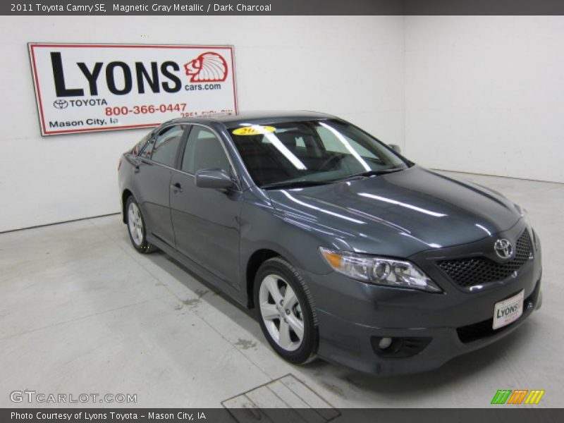 Magnetic Gray Metallic / Dark Charcoal 2011 Toyota Camry SE