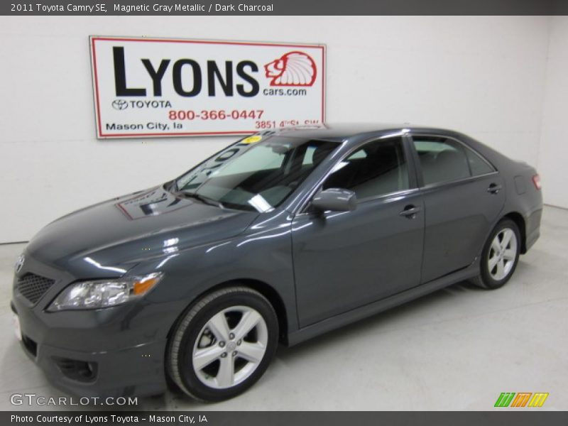 Magnetic Gray Metallic / Dark Charcoal 2011 Toyota Camry SE