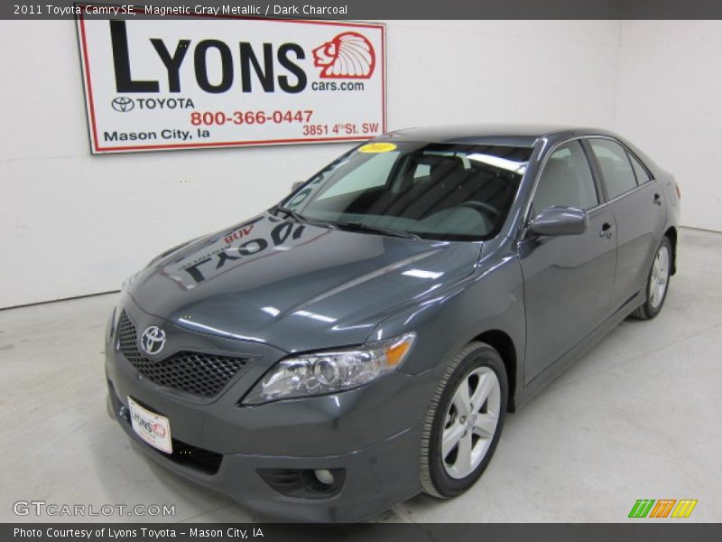 Magnetic Gray Metallic / Dark Charcoal 2011 Toyota Camry SE