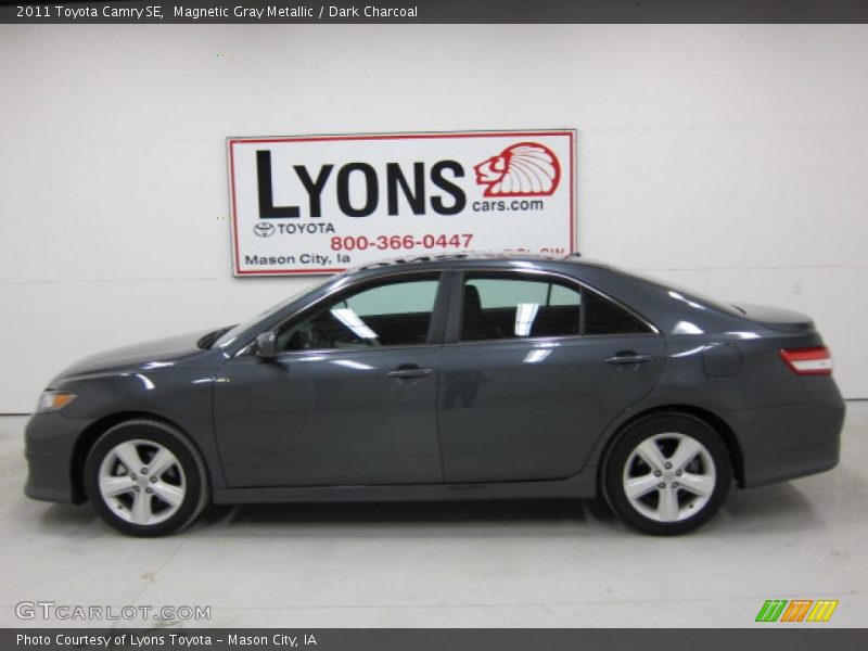 Magnetic Gray Metallic / Dark Charcoal 2011 Toyota Camry SE