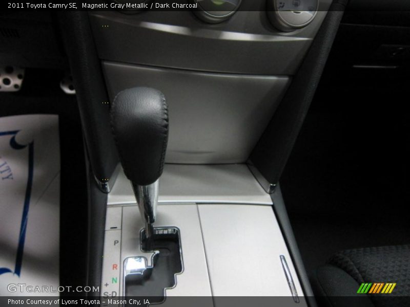 Magnetic Gray Metallic / Dark Charcoal 2011 Toyota Camry SE