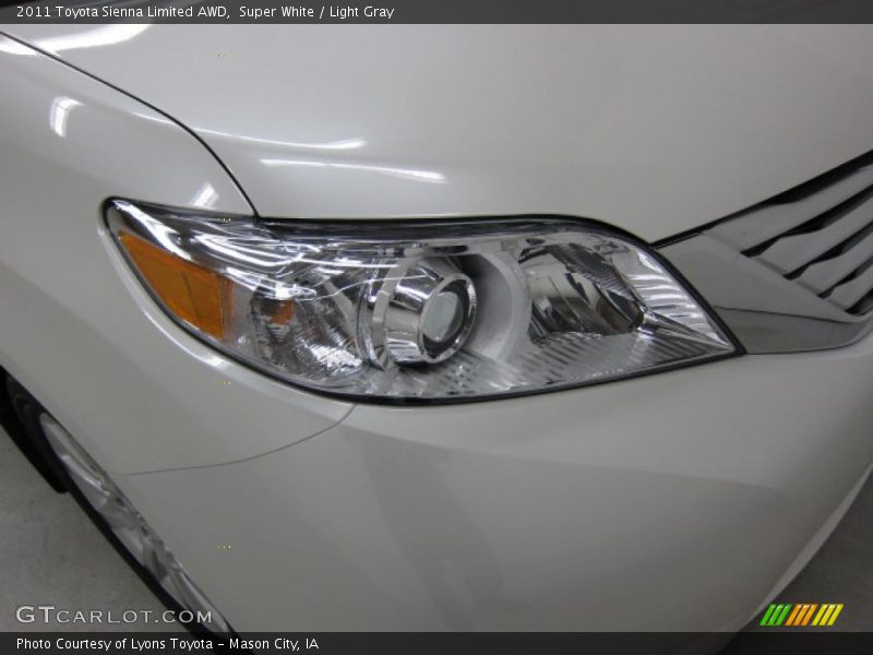 Super White / Light Gray 2011 Toyota Sienna Limited AWD