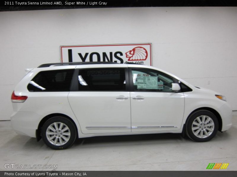 Super White / Light Gray 2011 Toyota Sienna Limited AWD