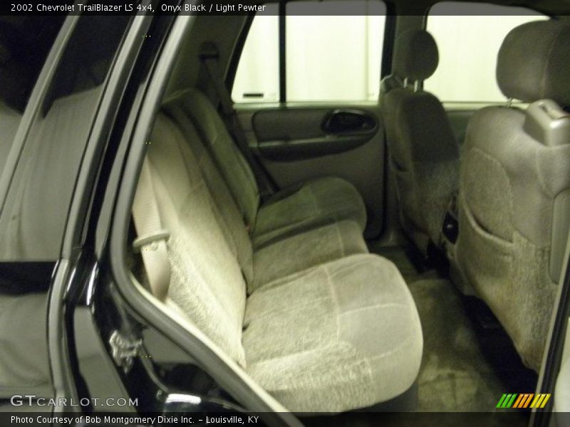 Onyx Black / Light Pewter 2002 Chevrolet TrailBlazer LS 4x4