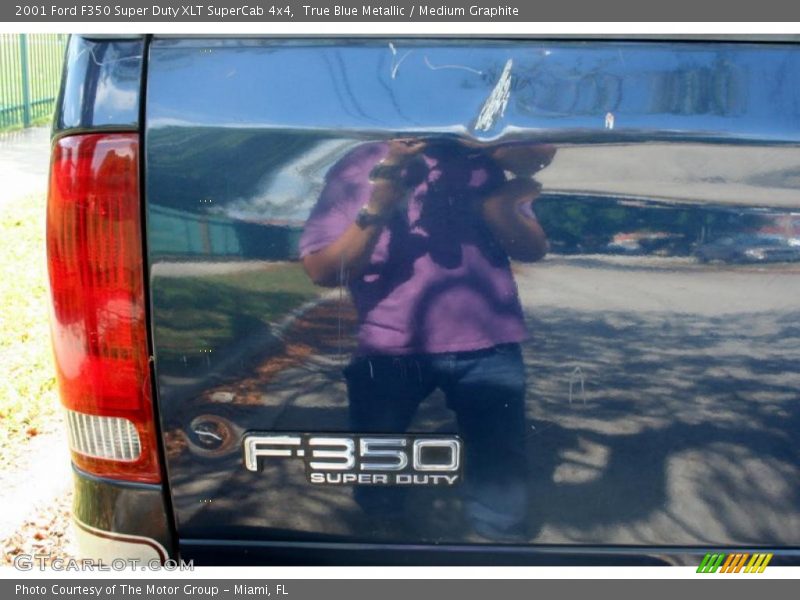 True Blue Metallic / Medium Graphite 2001 Ford F350 Super Duty XLT SuperCab 4x4