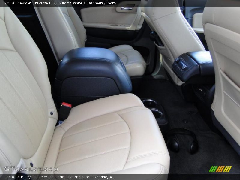Summit White / Cashmere/Ebony 2009 Chevrolet Traverse LTZ