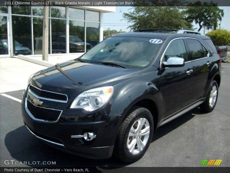 Front 3/4 View of 2011 Equinox LTZ