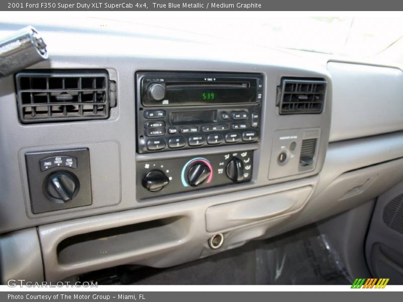 True Blue Metallic / Medium Graphite 2001 Ford F350 Super Duty XLT SuperCab 4x4