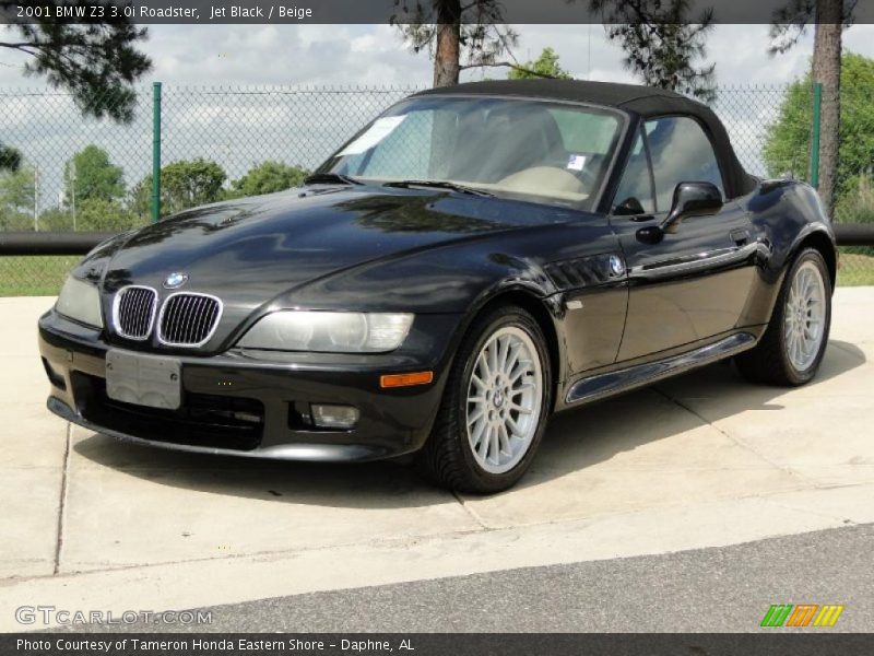Front 3/4 View of 2001 Z3 3.0i Roadster