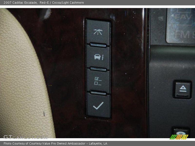 Red-E / Cocoa/Light Cashmere 2007 Cadillac Escalade