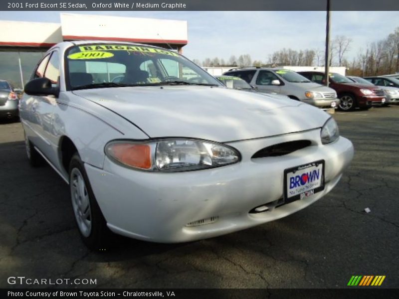 Oxford White / Medium Graphite 2001 Ford Escort SE Sedan