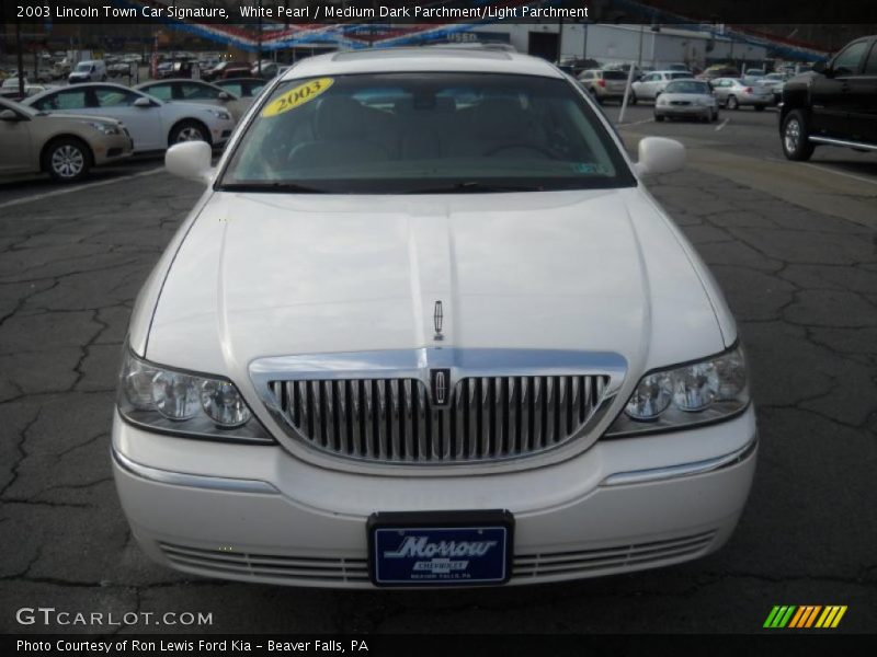 White Pearl / Medium Dark Parchment/Light Parchment 2003 Lincoln Town Car Signature