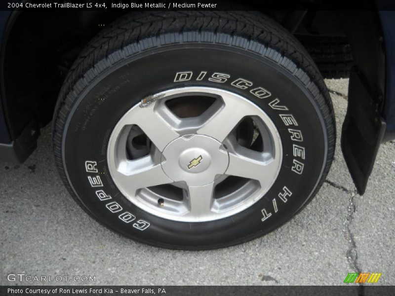Indigo Blue Metallic / Medium Pewter 2004 Chevrolet TrailBlazer LS 4x4