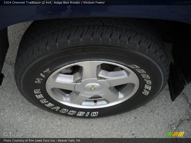 Indigo Blue Metallic / Medium Pewter 2004 Chevrolet TrailBlazer LS 4x4