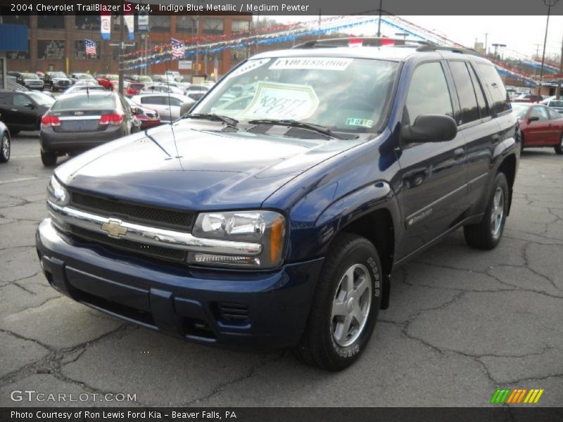Indigo Blue Metallic / Medium Pewter 2004 Chevrolet TrailBlazer LS 4x4