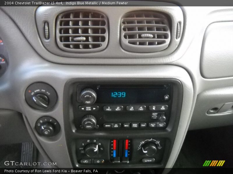 Indigo Blue Metallic / Medium Pewter 2004 Chevrolet TrailBlazer LS 4x4