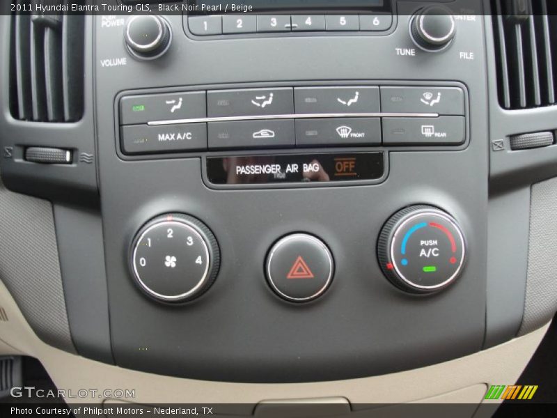 Controls of 2011 Elantra Touring GLS
