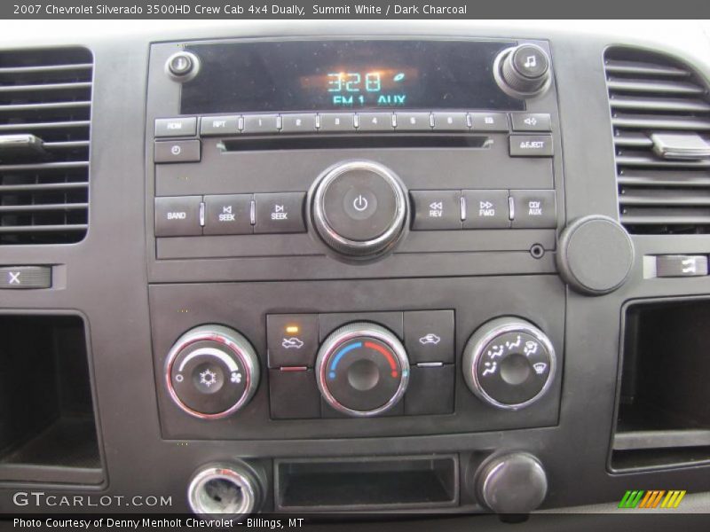 Controls of 2007 Silverado 3500HD Crew Cab 4x4 Dually