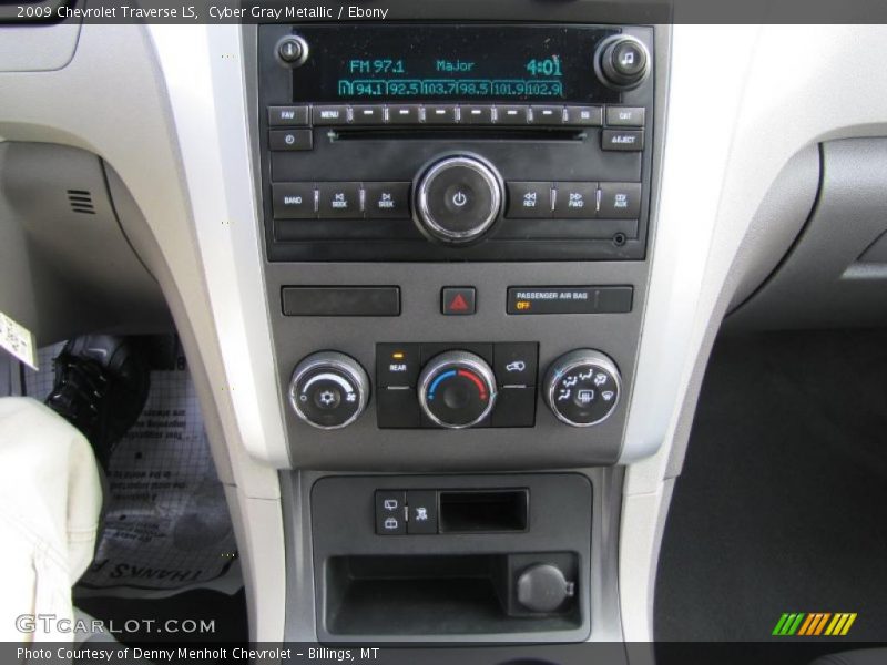 Cyber Gray Metallic / Ebony 2009 Chevrolet Traverse LS