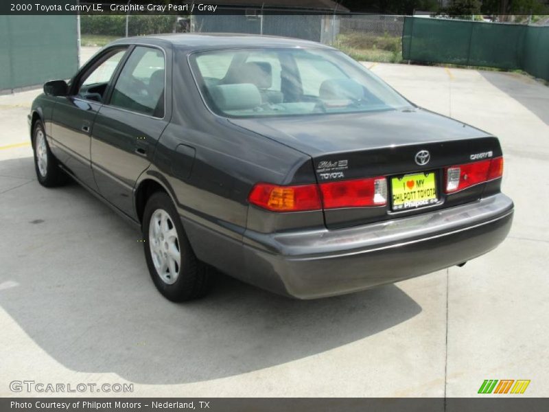 Graphite Gray Pearl / Gray 2000 Toyota Camry LE