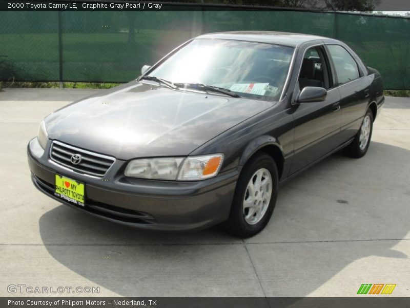 Graphite Gray Pearl / Gray 2000 Toyota Camry LE