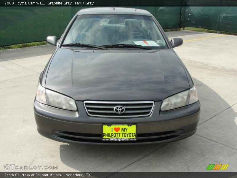 Graphite Gray Pearl / Gray 2000 Toyota Camry LE