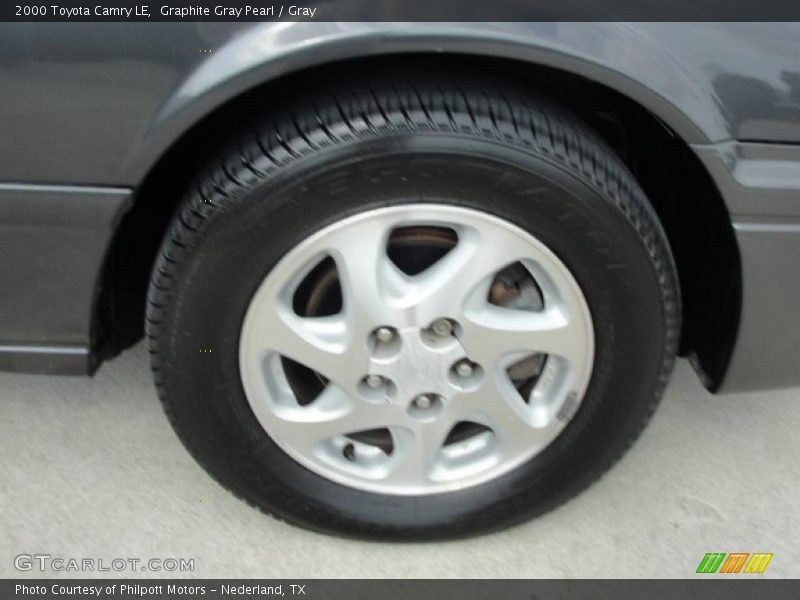 Graphite Gray Pearl / Gray 2000 Toyota Camry LE