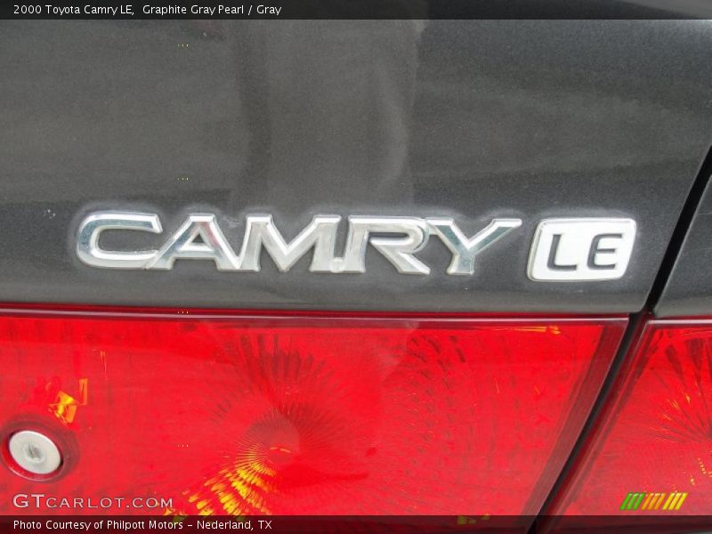 Graphite Gray Pearl / Gray 2000 Toyota Camry LE