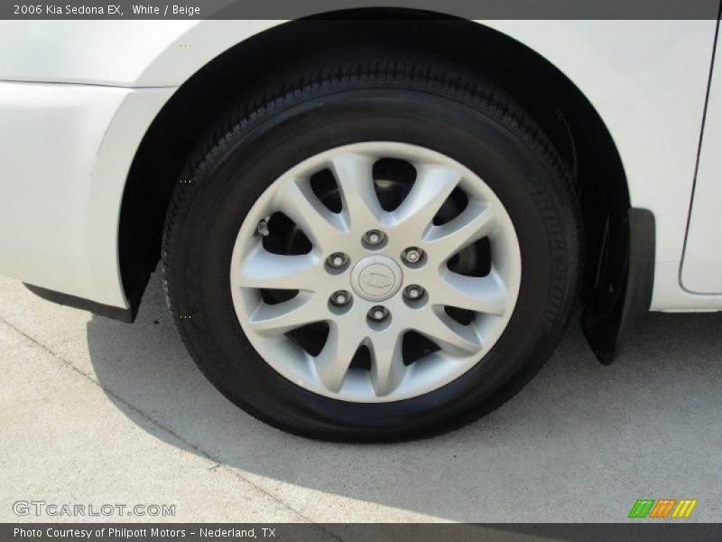 White / Beige 2006 Kia Sedona EX