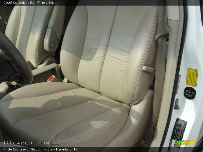 White / Beige 2006 Kia Sedona EX