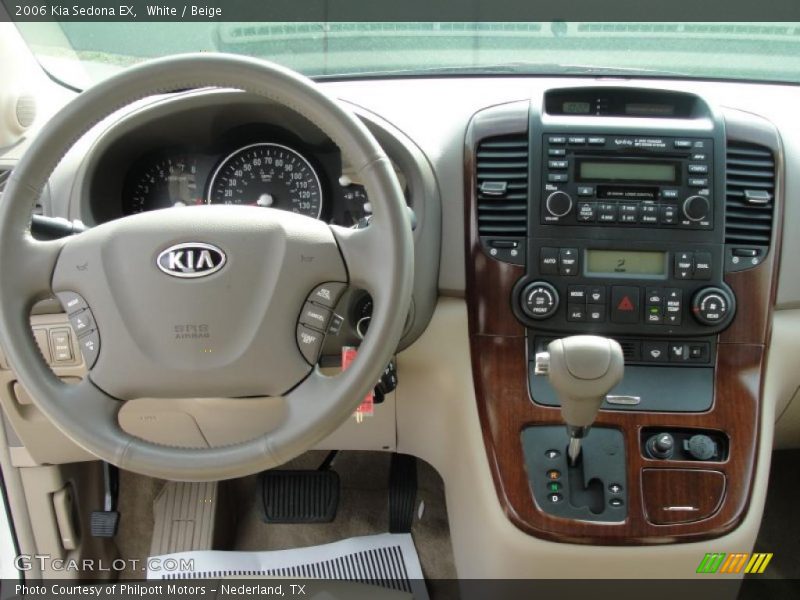 White / Beige 2006 Kia Sedona EX