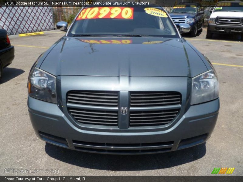 Magnesium Pearlcoat / Dark Slate Gray/Light Graystone 2006 Dodge Magnum SE