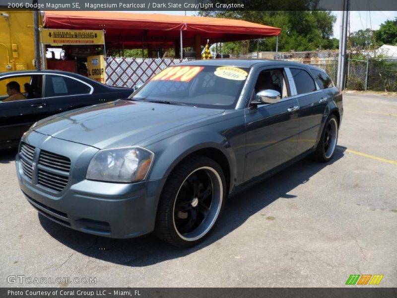 Magnesium Pearlcoat / Dark Slate Gray/Light Graystone 2006 Dodge Magnum SE