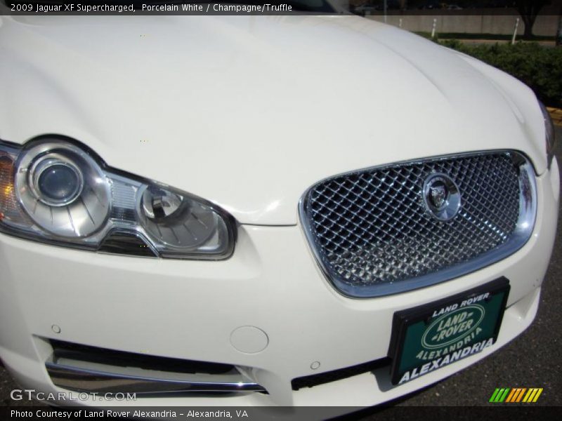 Porcelain White / Champagne/Truffle 2009 Jaguar XF Supercharged