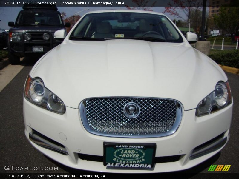 Porcelain White / Champagne/Truffle 2009 Jaguar XF Supercharged
