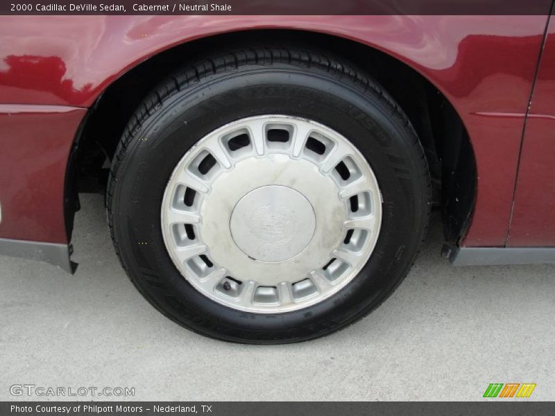Cabernet / Neutral Shale 2000 Cadillac DeVille Sedan
