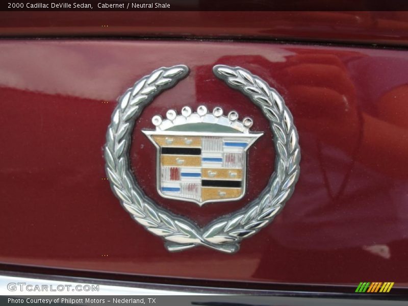 Cabernet / Neutral Shale 2000 Cadillac DeVille Sedan