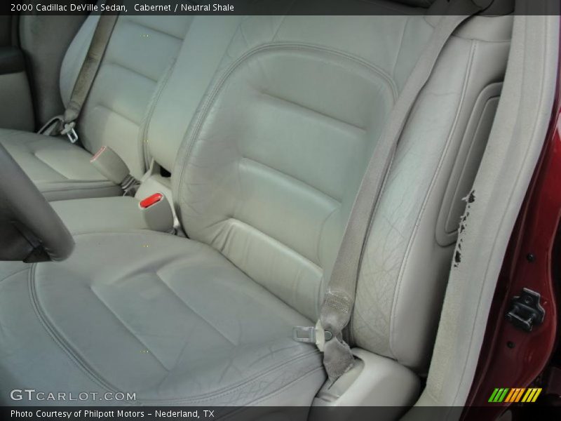 Cabernet / Neutral Shale 2000 Cadillac DeVille Sedan