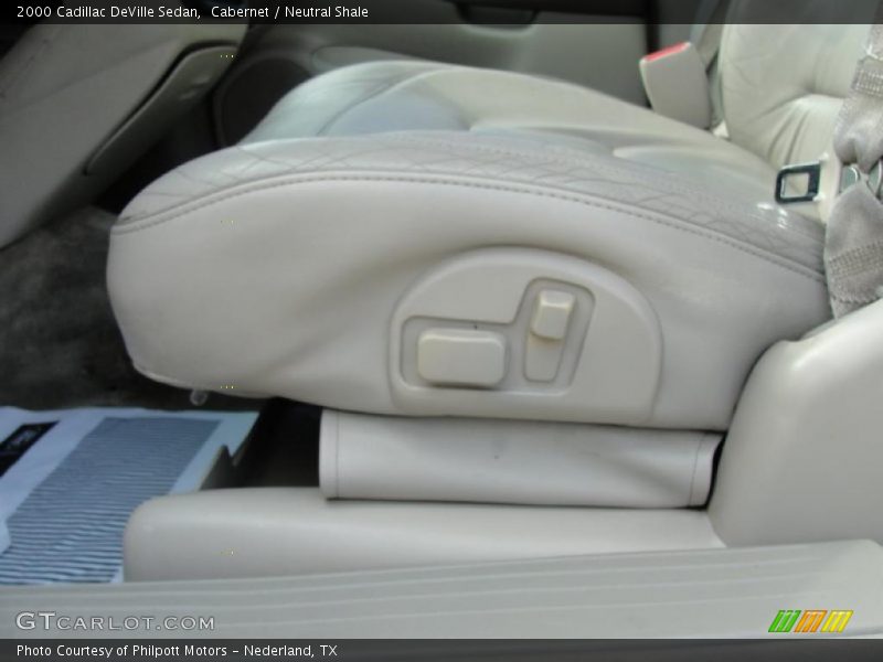 Cabernet / Neutral Shale 2000 Cadillac DeVille Sedan