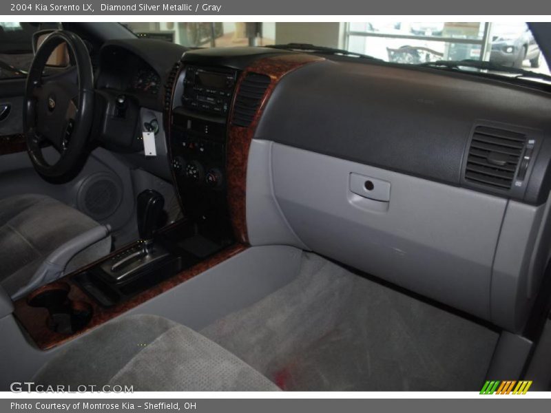 Diamond Silver Metallic / Gray 2004 Kia Sorento LX