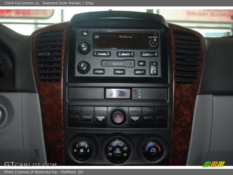 Diamond Silver Metallic / Gray 2004 Kia Sorento LX