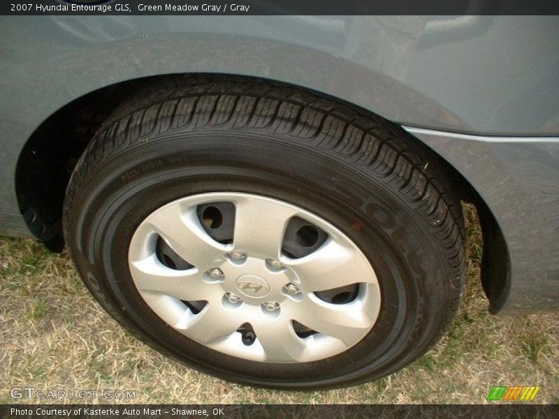 Green Meadow Gray / Gray 2007 Hyundai Entourage GLS